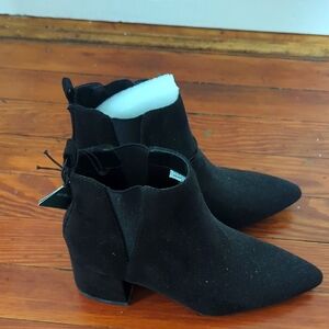 Aerosoles Black Ankle Boots Size 8